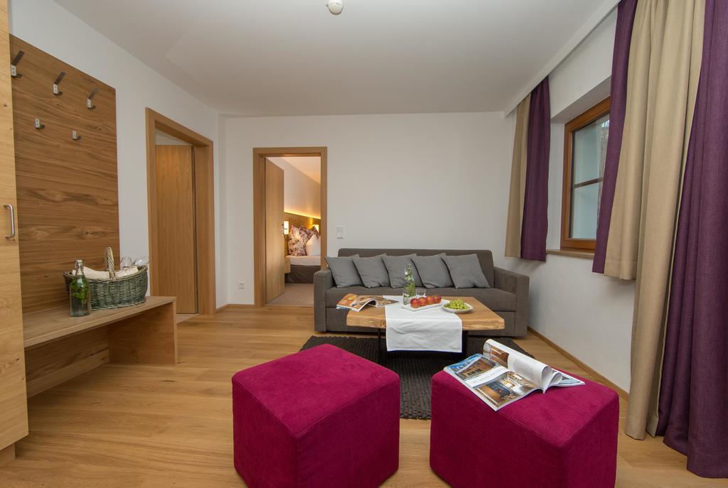 Hotel Stadt Wien ツェル アム ゼー 部屋 写真