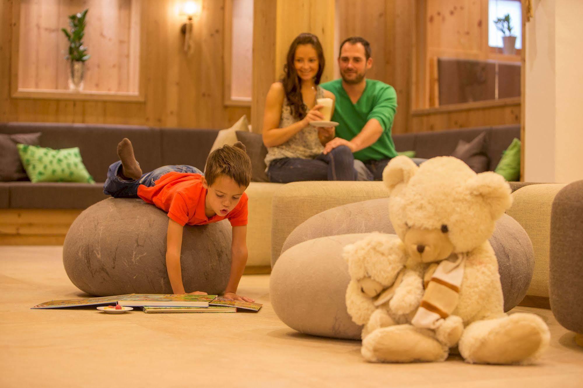 Hotel Stadt Wien ツェル アム ゼー エクステリア 写真