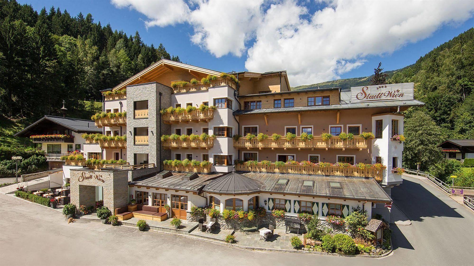 Hotel Stadt Wien ツェル アム ゼー エクステリア 写真
